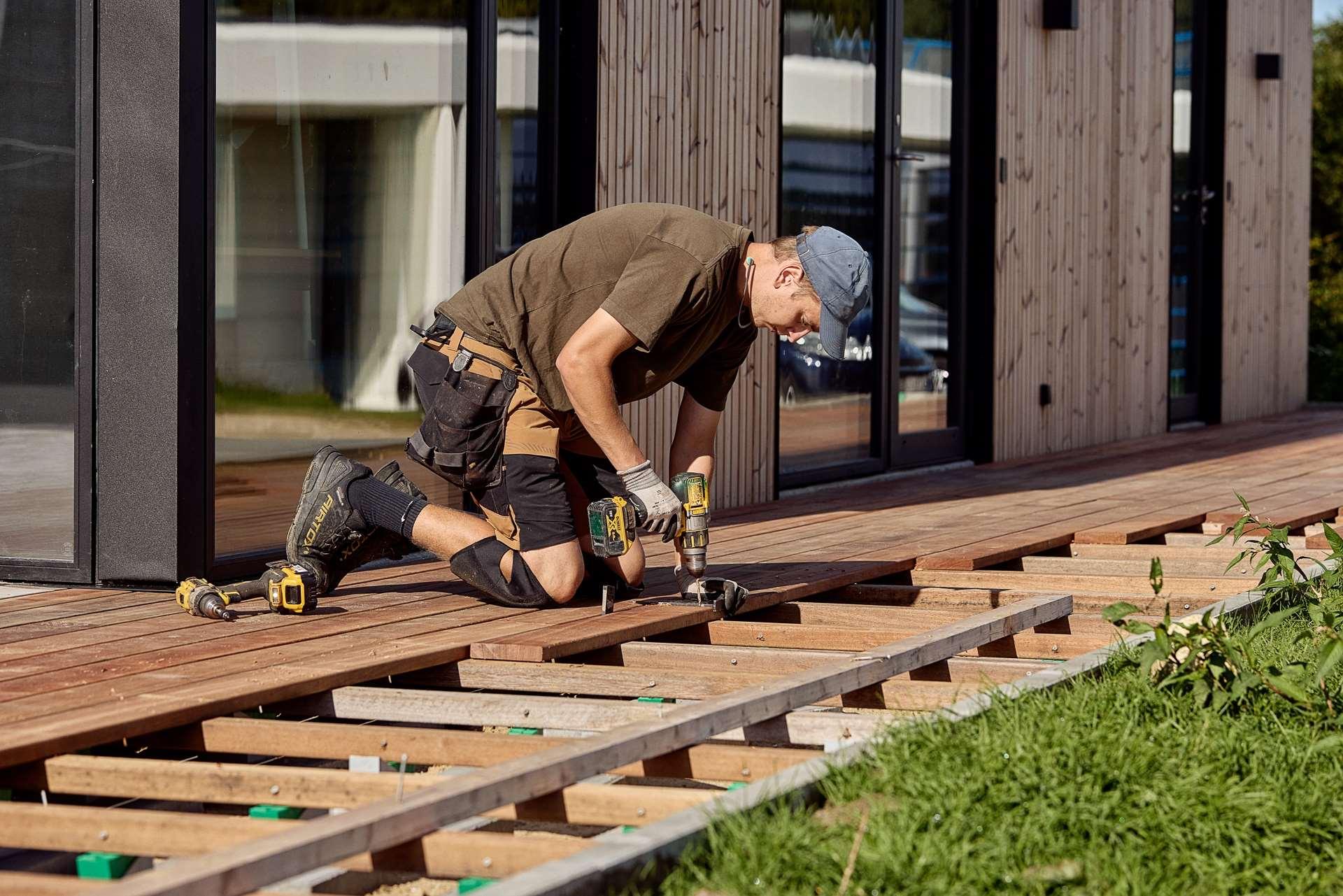 Deck Railings, Stairs & Custom Features